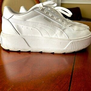 Puma size 7 women’s Karmen rebel sneaker.
